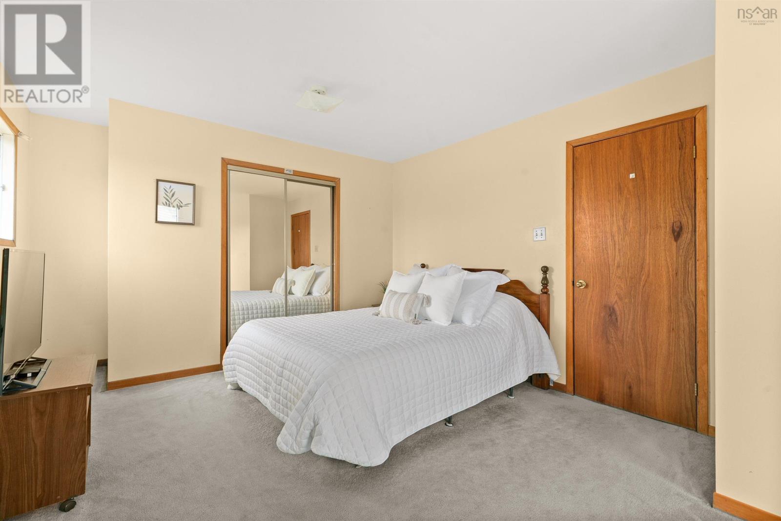 2875 Connaught Avenue Property Photo 20