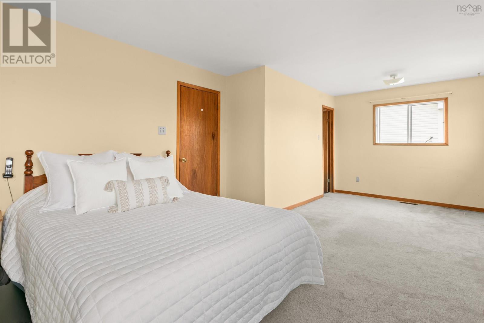 2875 Connaught Avenue Property Photo 21