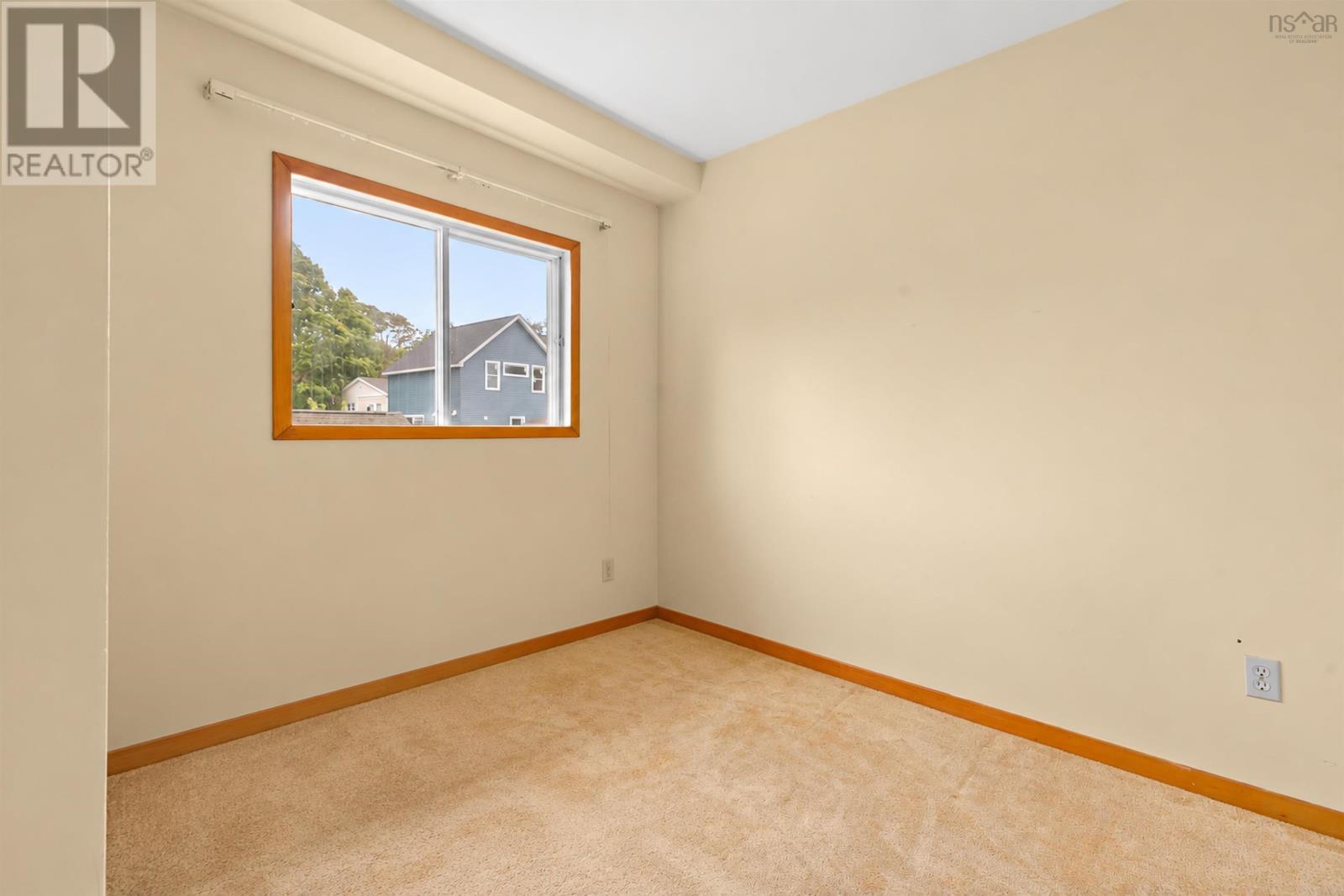 2875 Connaught Avenue Property Photo 25