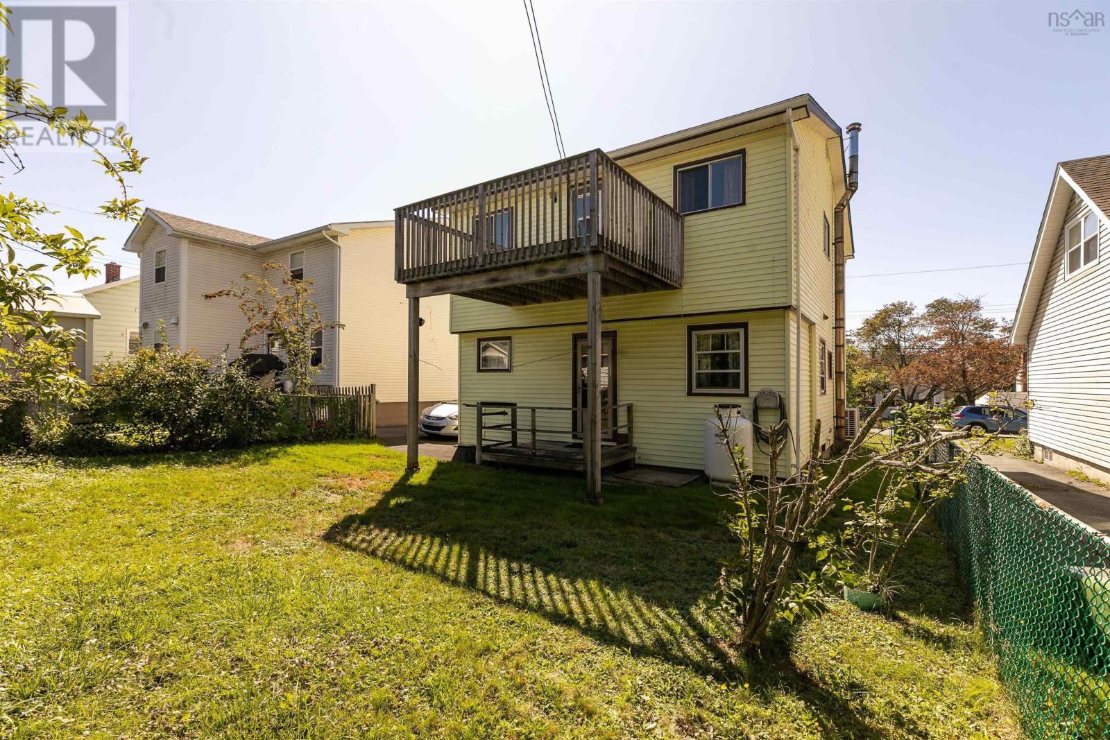 2875 Connaught Avenue Property Photo 28
