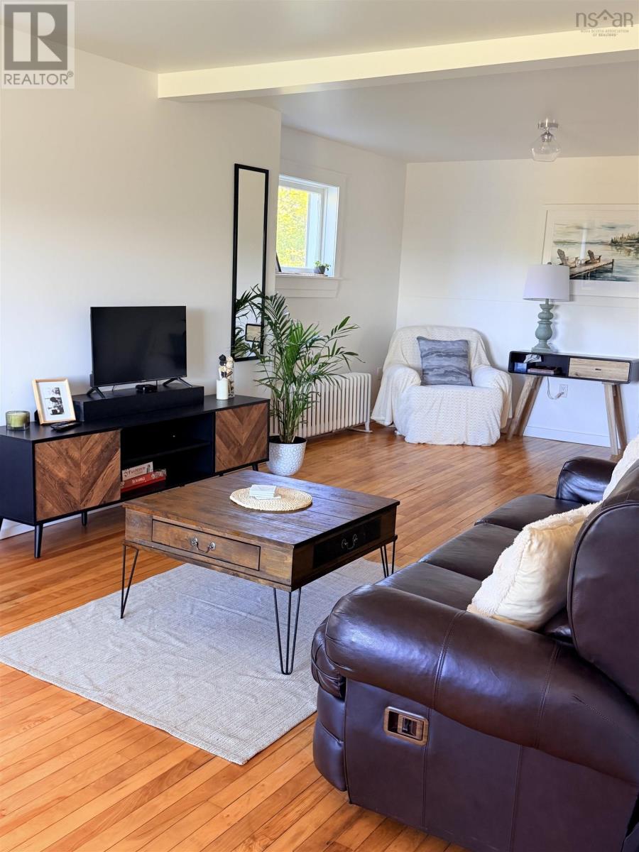 322 Main Street Property Photo 15
