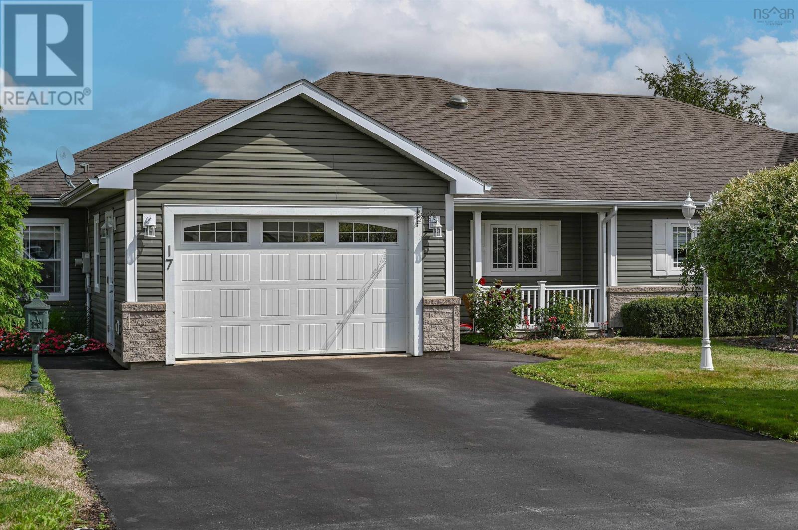 17 Beckwith Drive Property Photo 1
