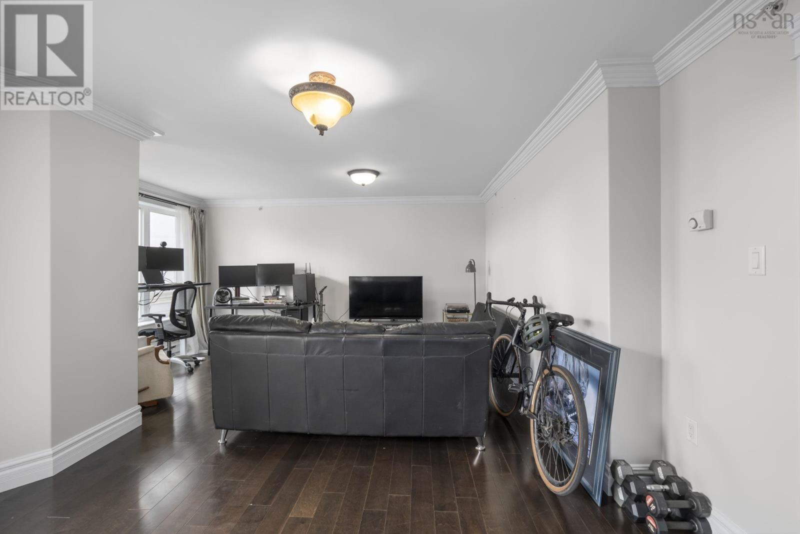 301 5689 Cunard Street Property Photo 4