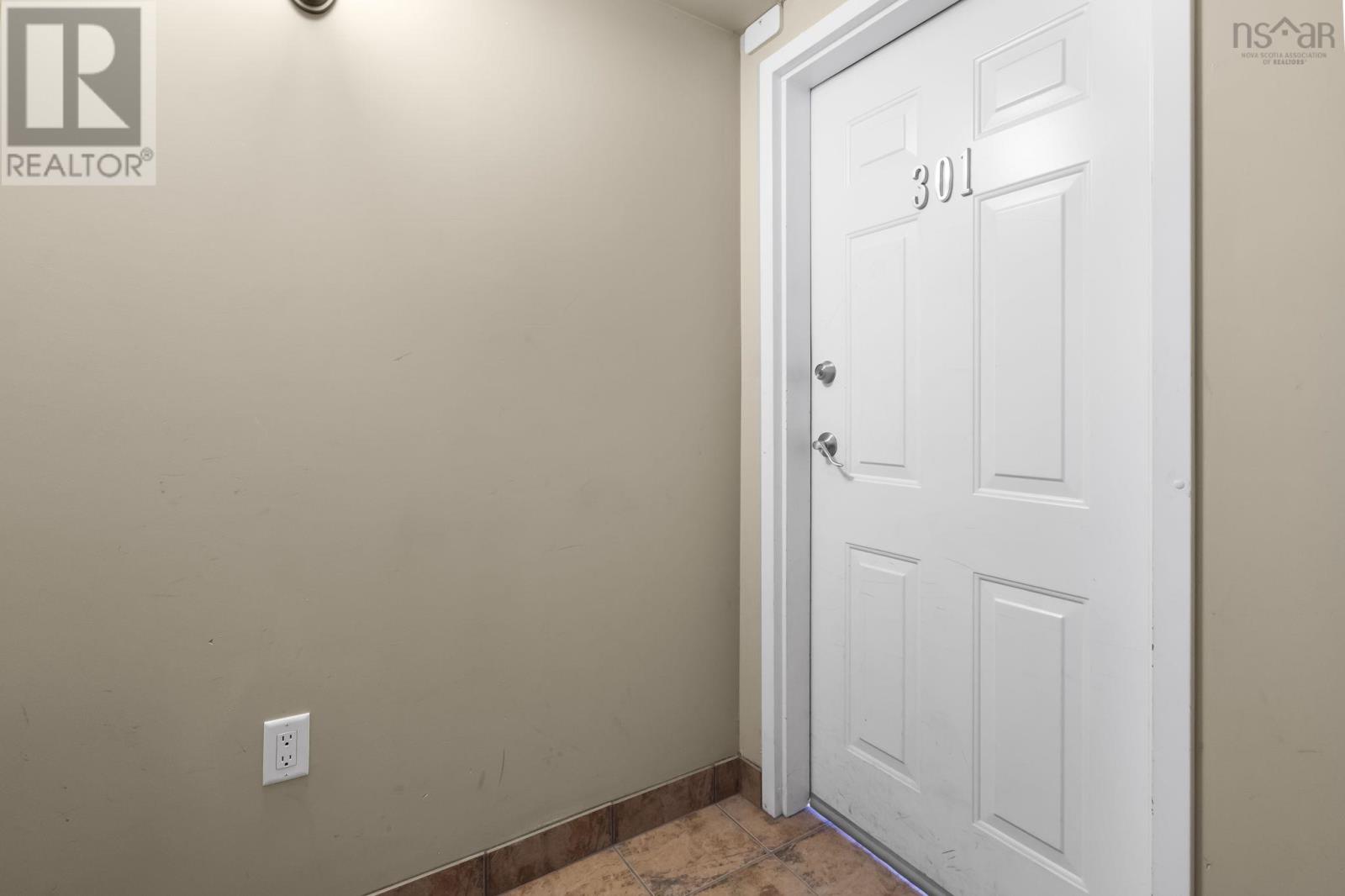 301 5689 Cunard Street Property Photo 16