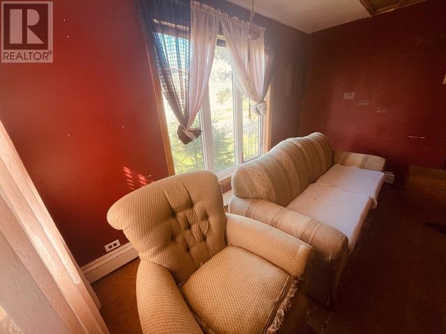 174 Borden Avenue Property Photo 5