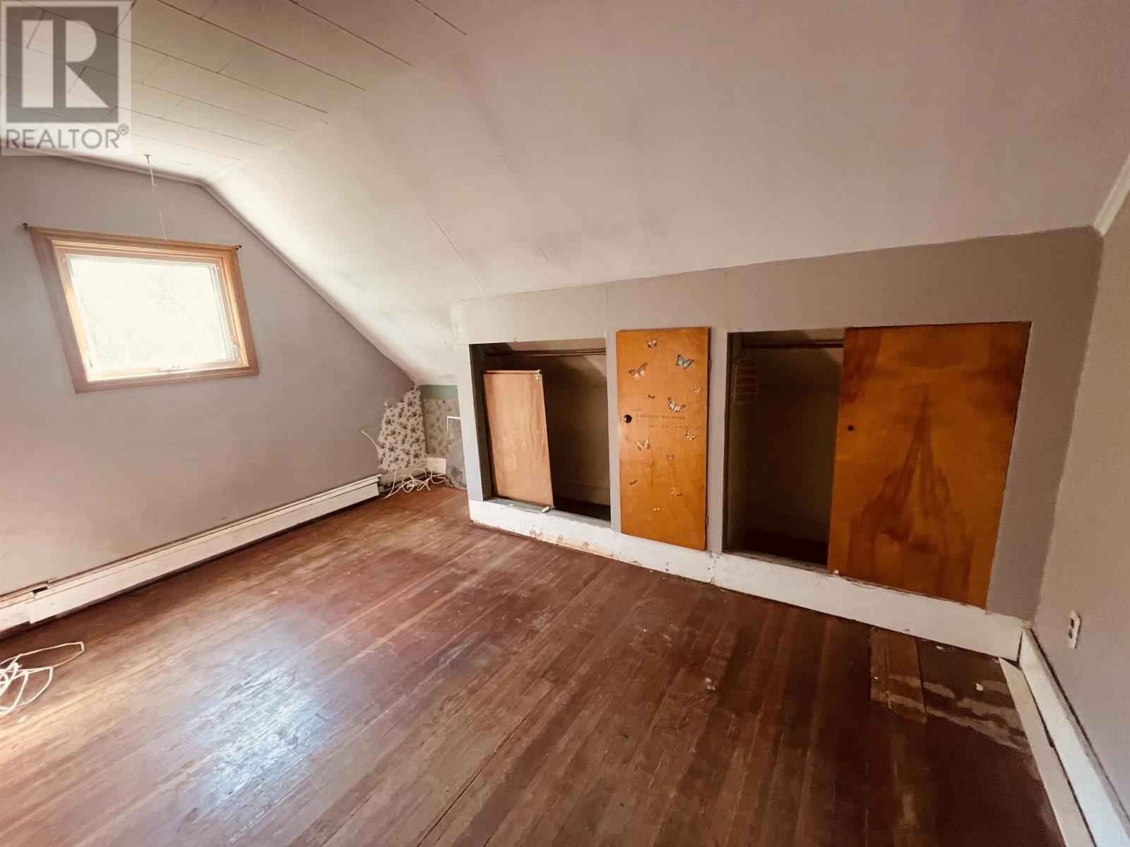 174 Borden Avenue Property Photo 21