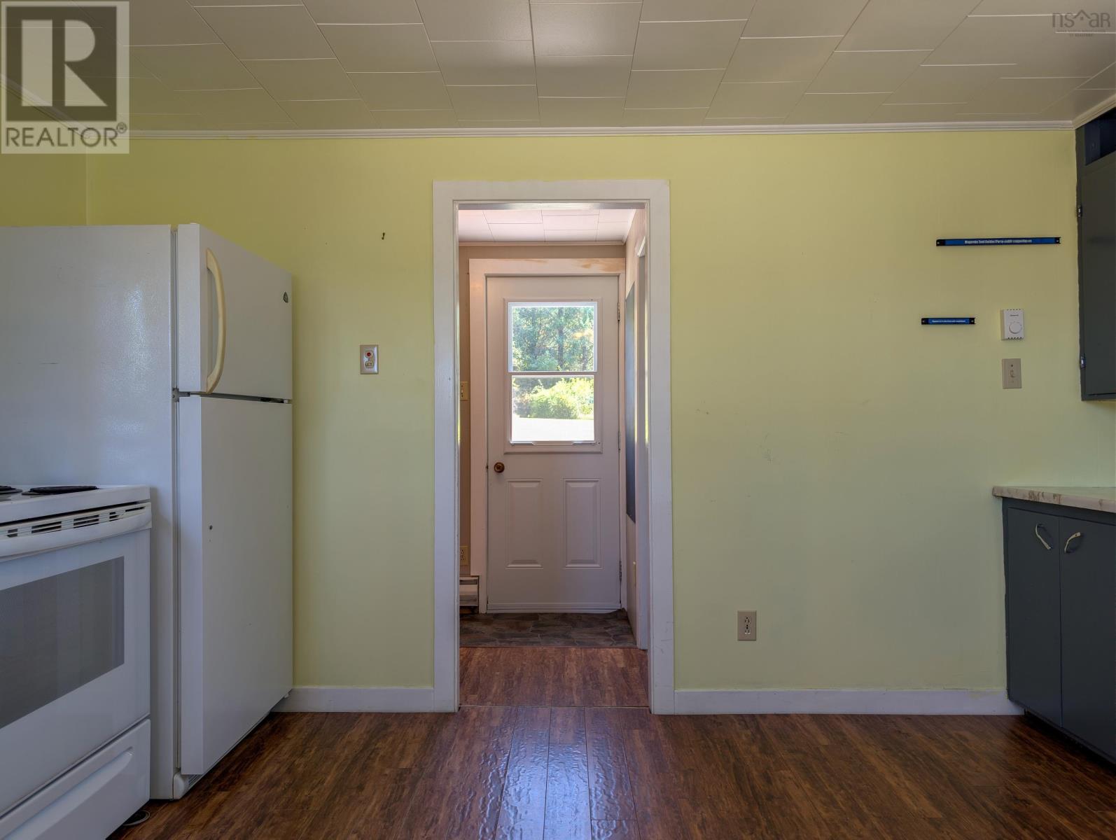 1372 Highway 201 Property Photo 17