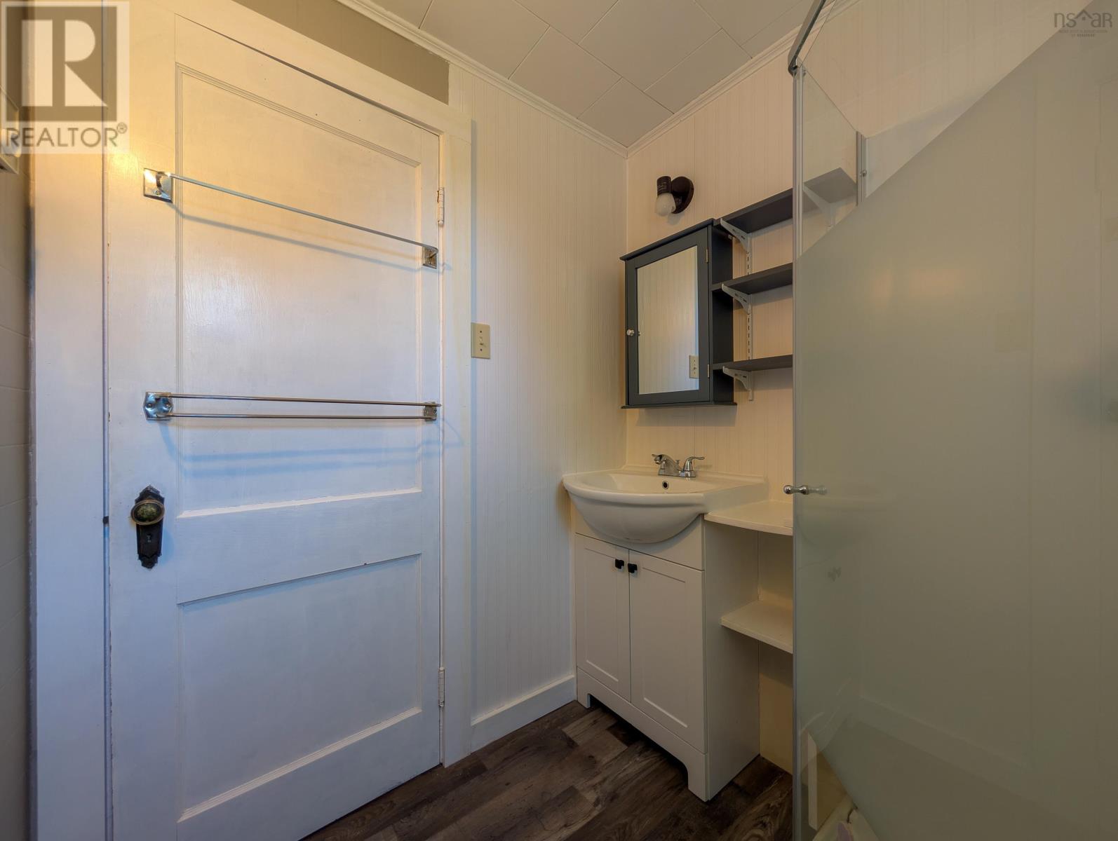 1372 Highway 201 Property Photo 20