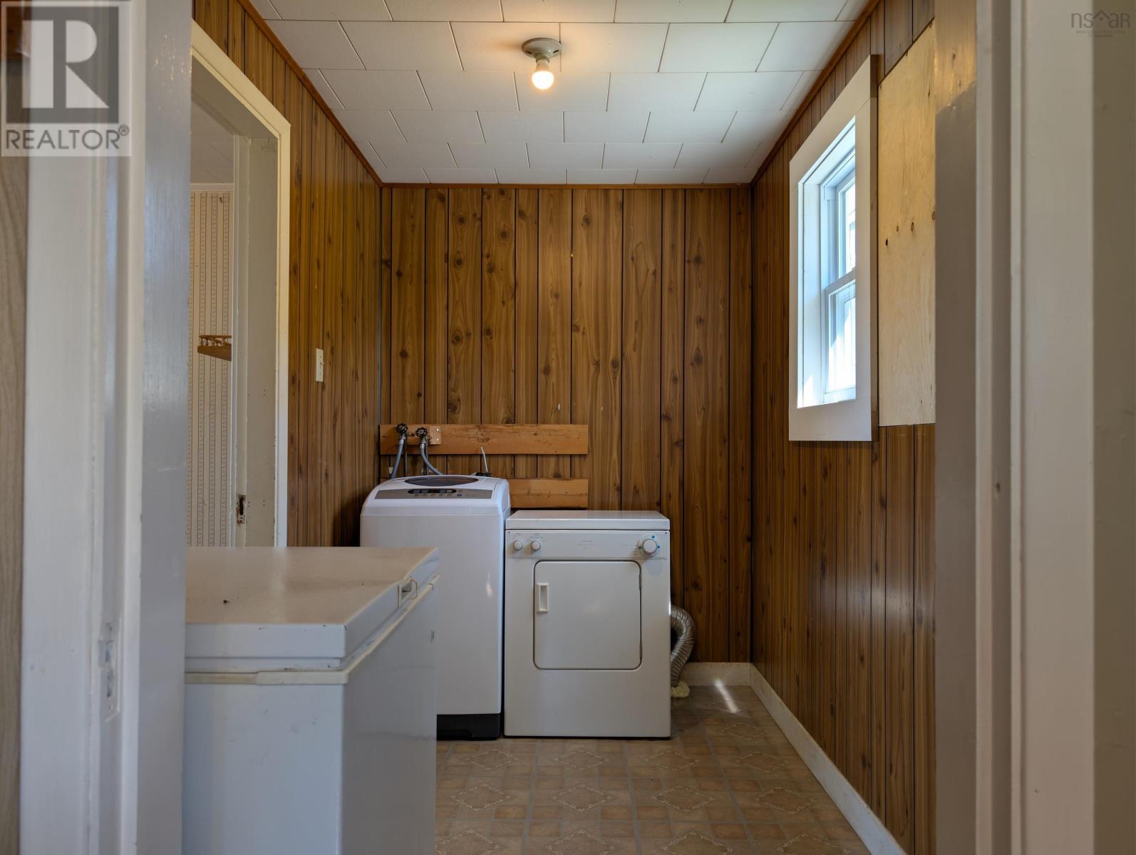1372 Highway 201 Property Photo 21
