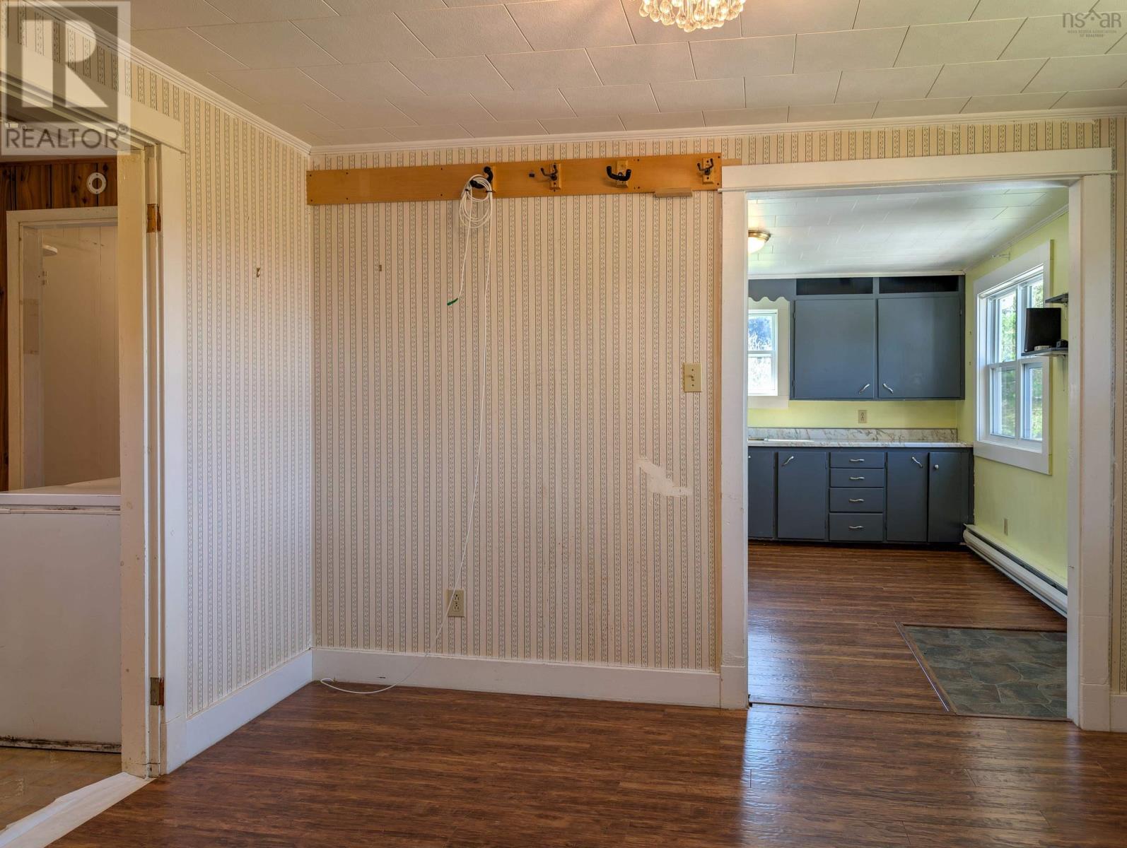 1372 Highway 201 Property Photo 24