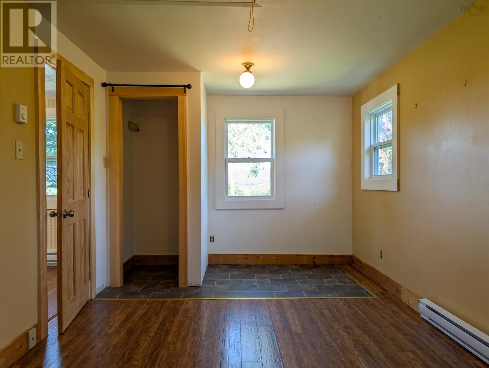 1372 Highway 201 Property Photo 25
