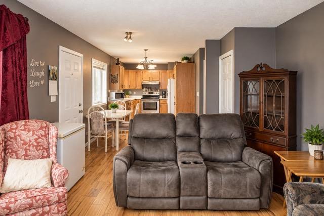49 Thompson Drive Property Photo 4