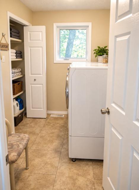 49 Thompson Drive Property Photo 10