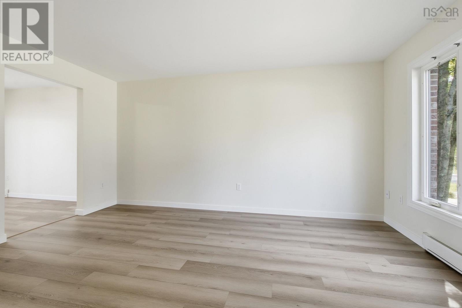 54 Wynn Castle Drive Property Photo 7
