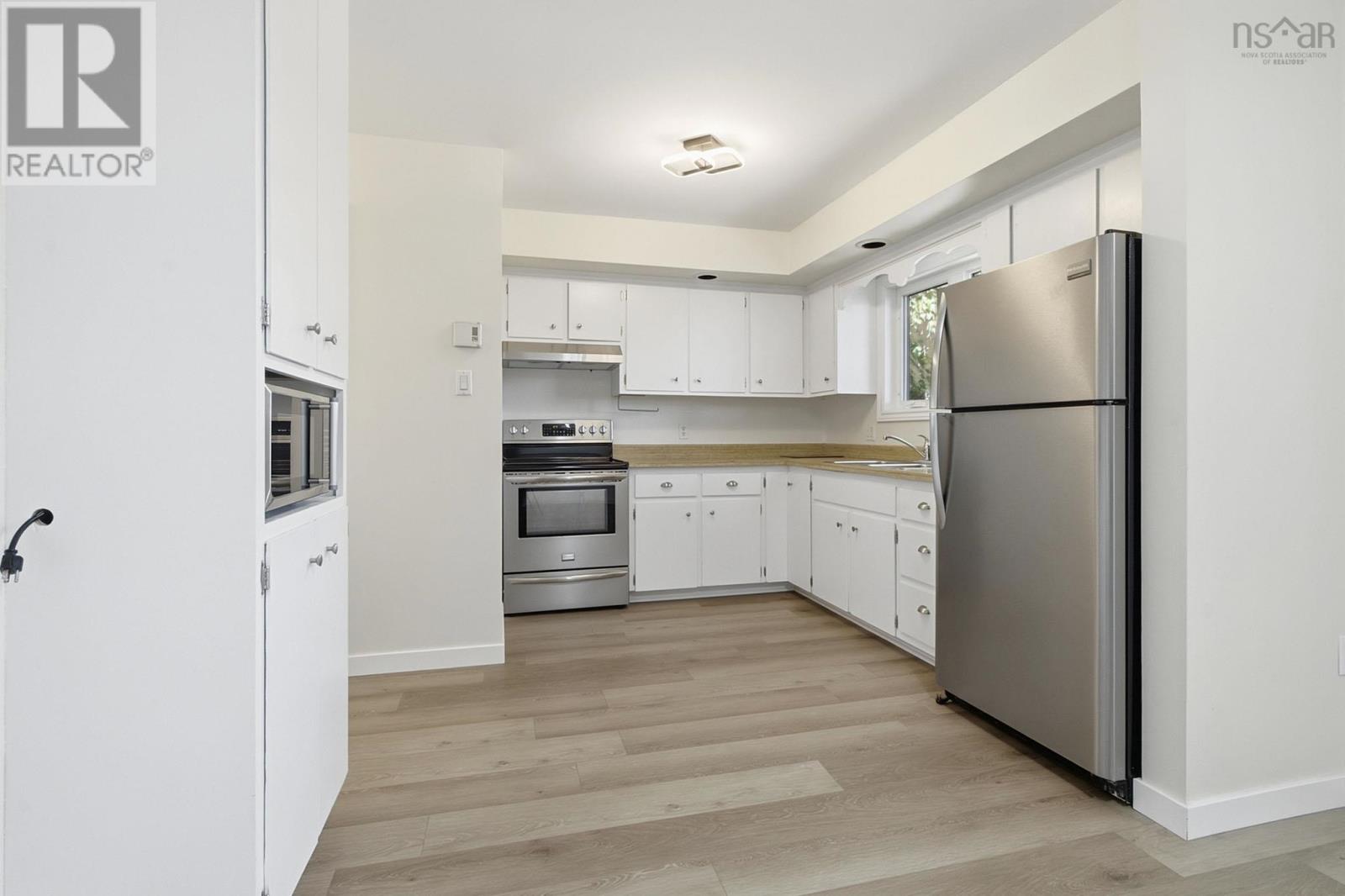 54 Wynn Castle Drive Property Photo 13