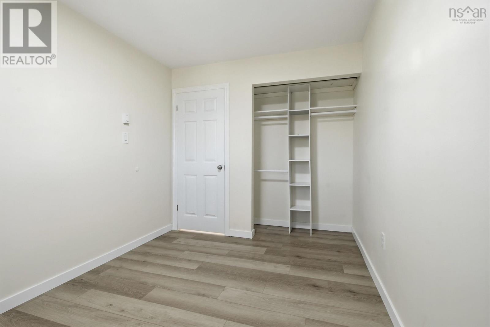 54 Wynn Castle Drive Property Photo 23