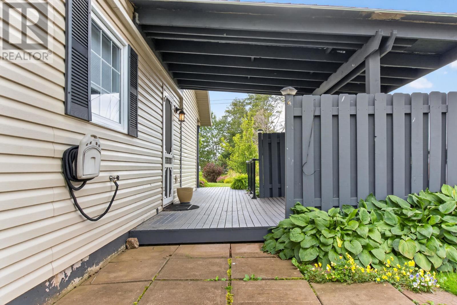 28 Heatherway Drive Property Photo 16