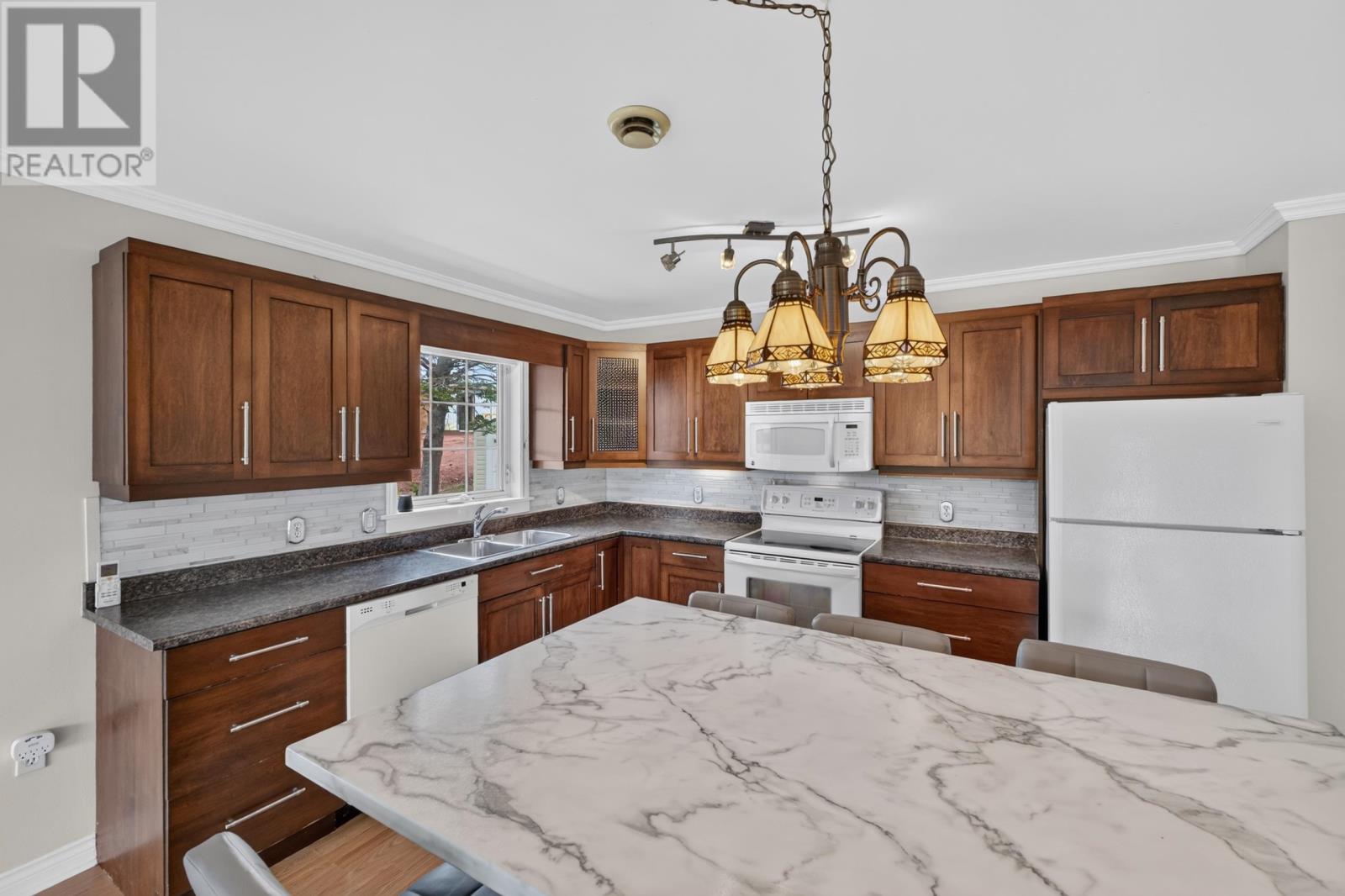 28 Heatherway Drive Property Photo 27