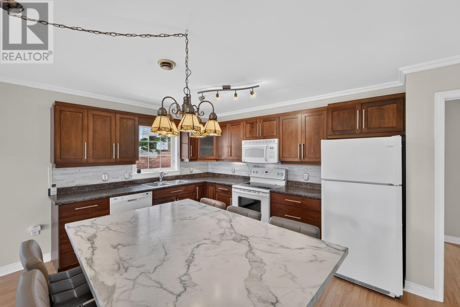 28 Heatherway Drive Property Photo 29