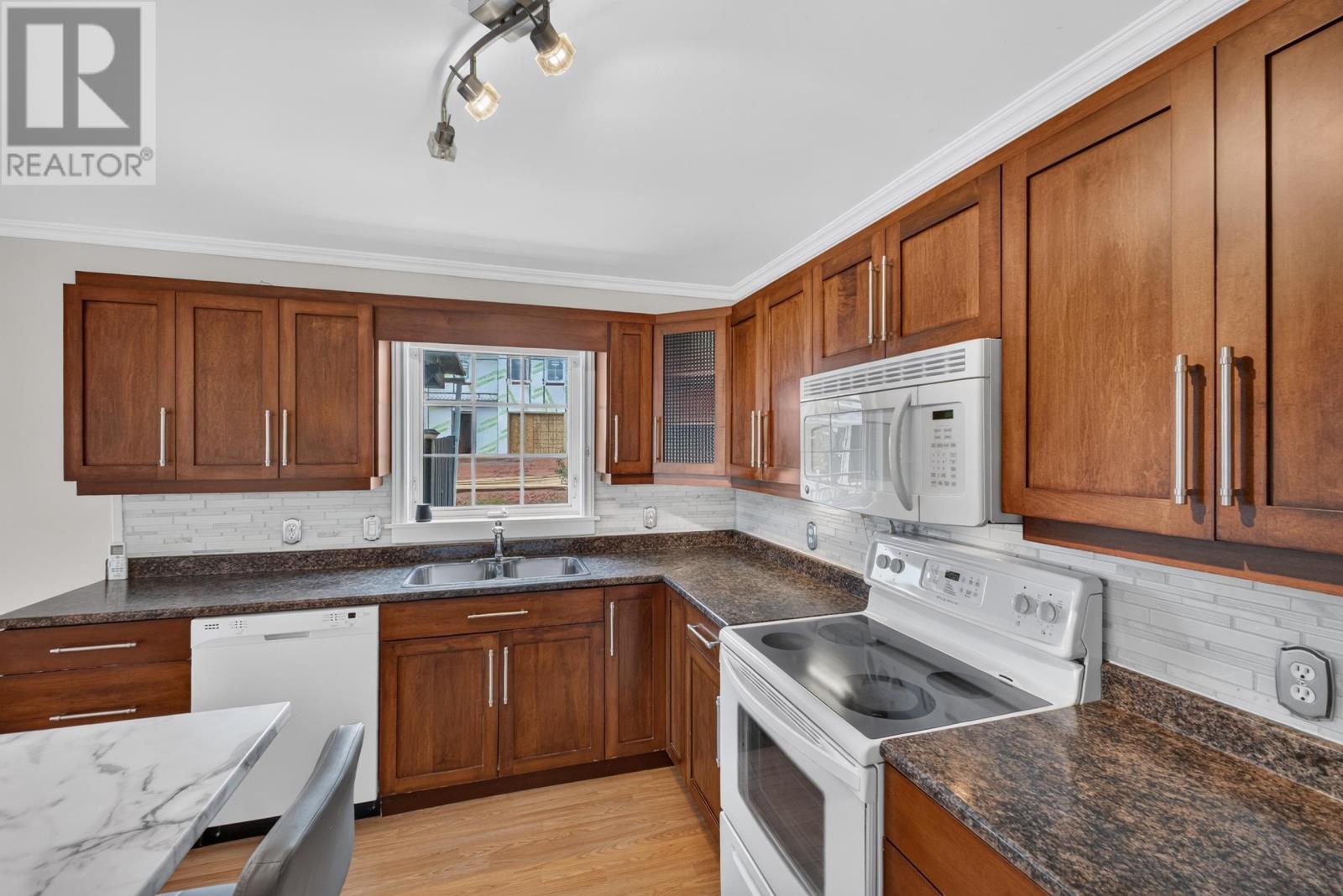 28 Heatherway Drive Property Photo 31