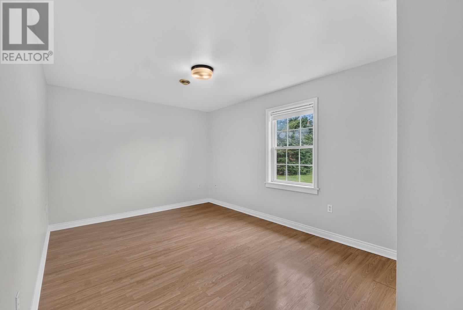 28 Heatherway Drive Property Photo 36