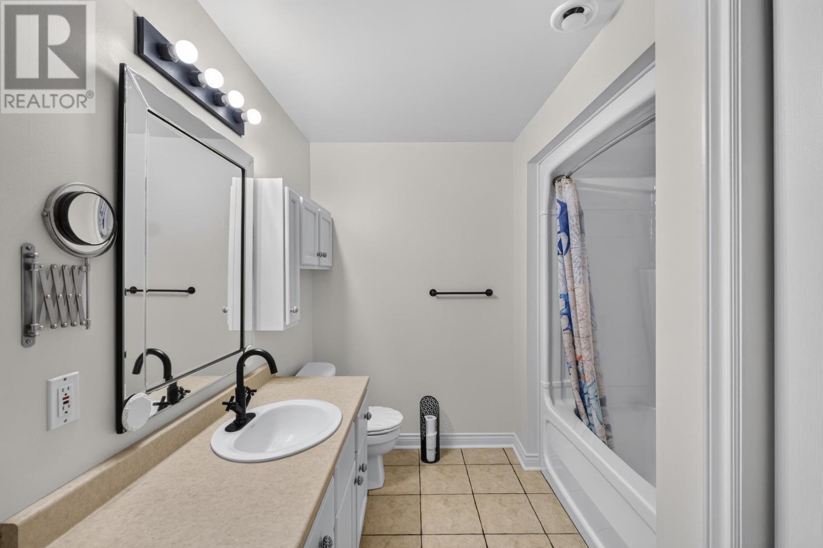 28 Heatherway Drive Property Photo 45