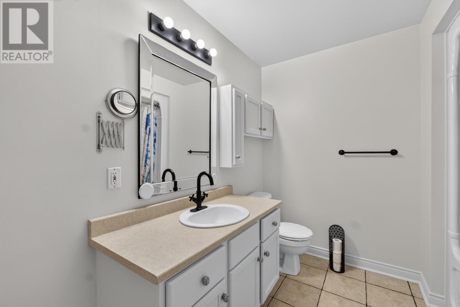 28 Heatherway Drive Property Photo 46