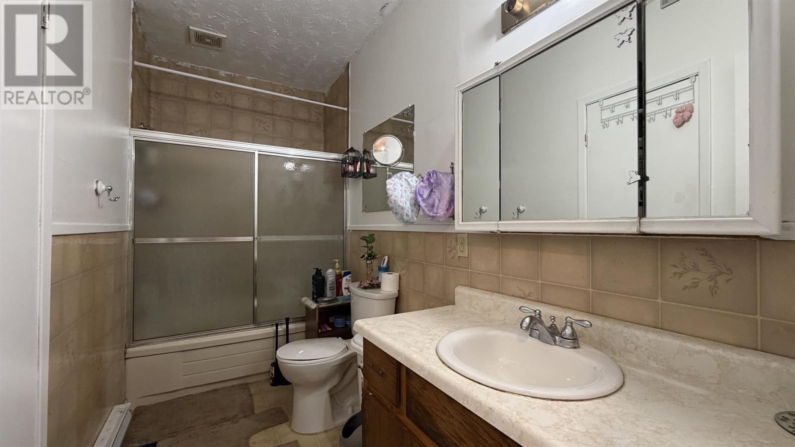 613 South Drive Property Photo 13