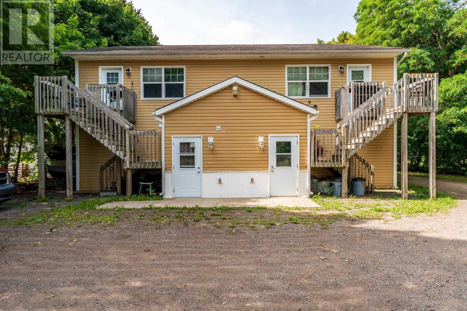 1518/1520 Bridge Street Street Property Photo 2