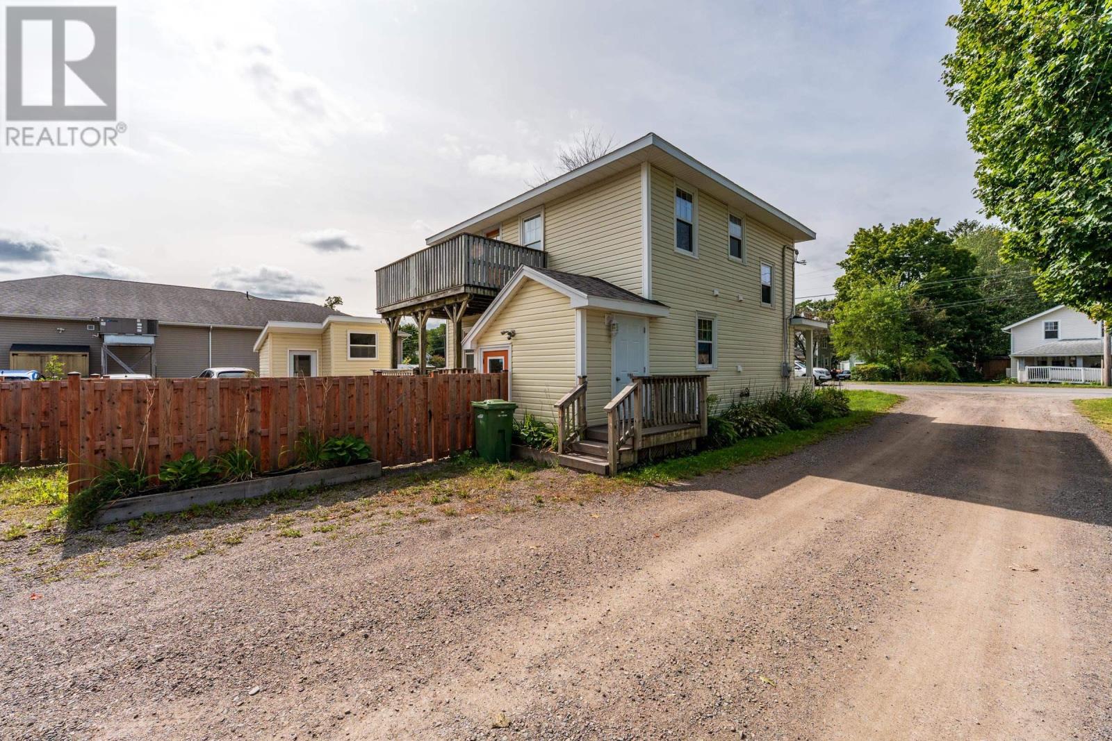 1518/1520 Bridge Street Street Property Photo 16