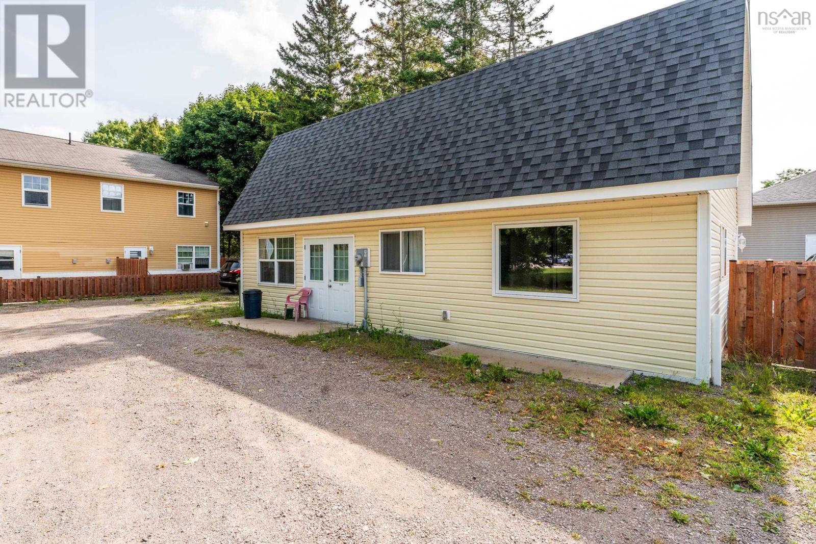 1518/1520 Bridge Street Street Property Photo 18