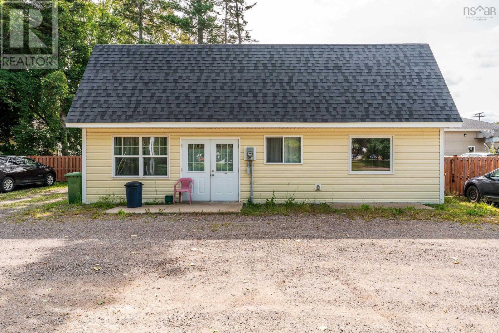 1518/1520 Bridge Street Street Property Photo 19