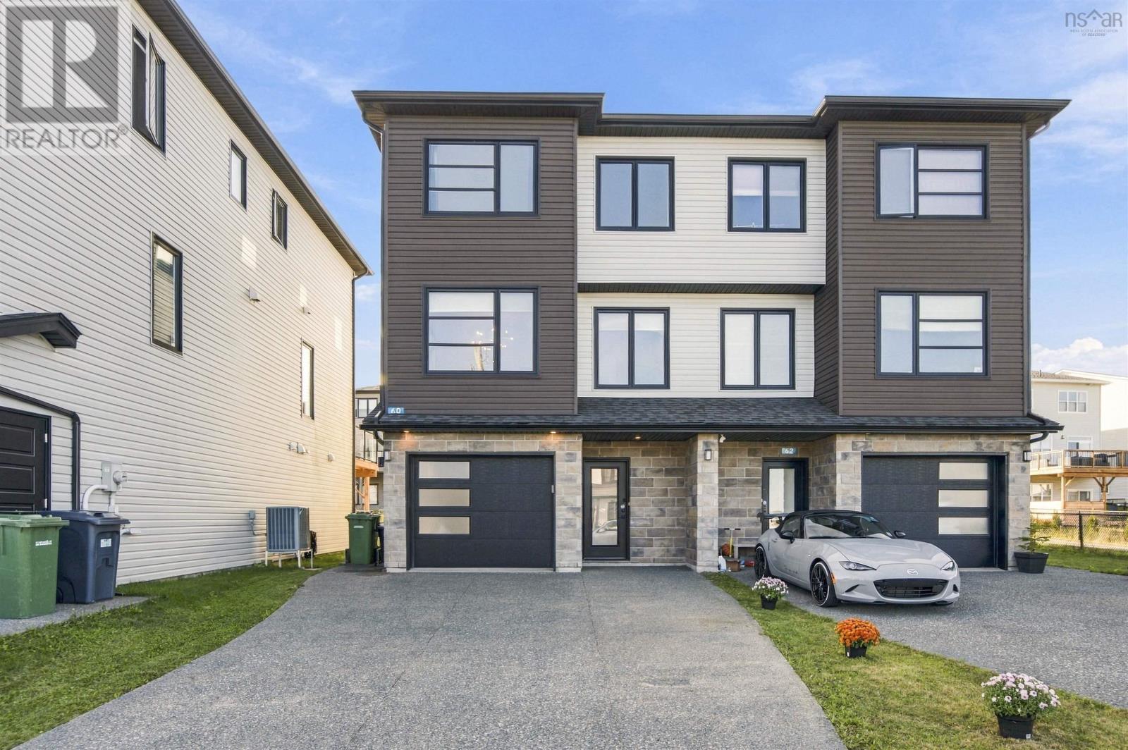 60 Grenoble Court Property Photo 1