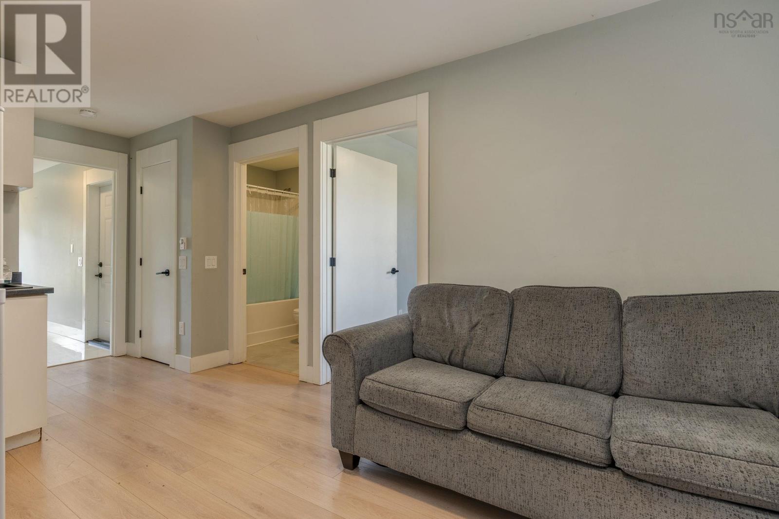 78 Honeygold Drive Property Photo 12