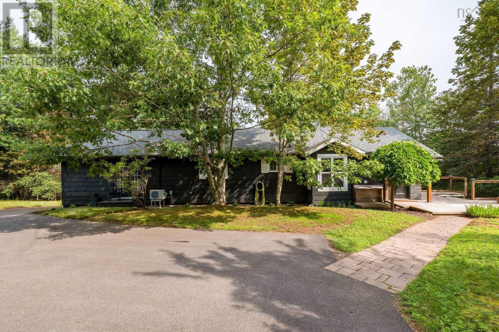 256 Park Street Property Photo 1