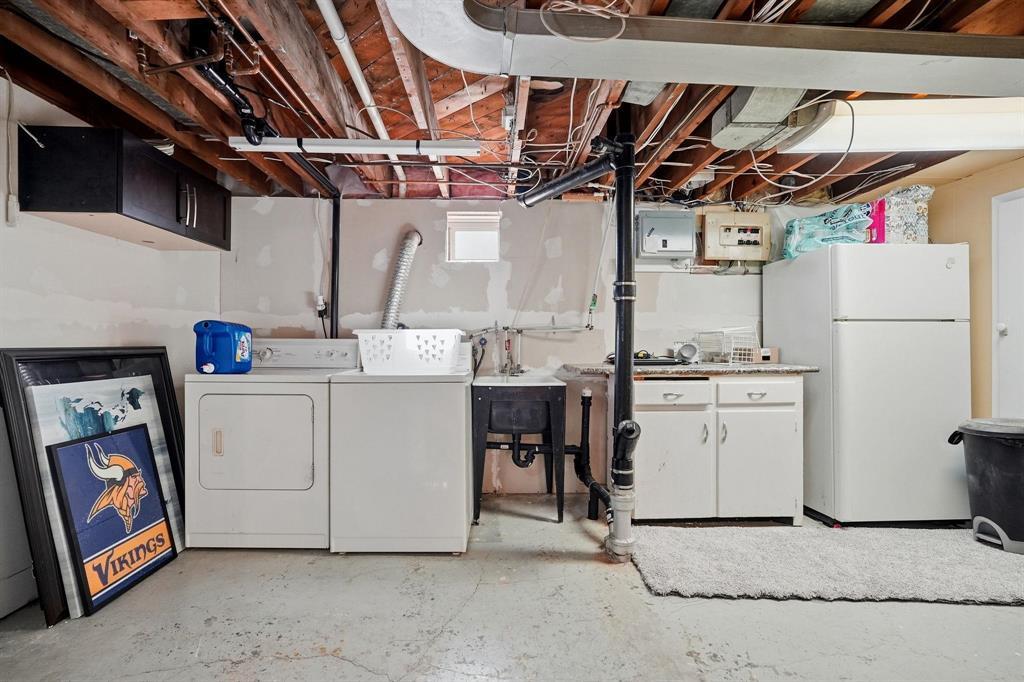 384 Kimberly Avenue Property Photo 19