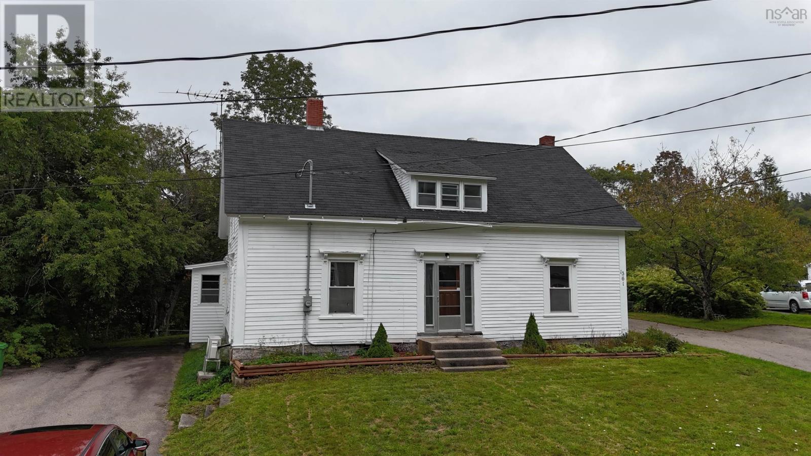 1361 River Road Property Photo 10