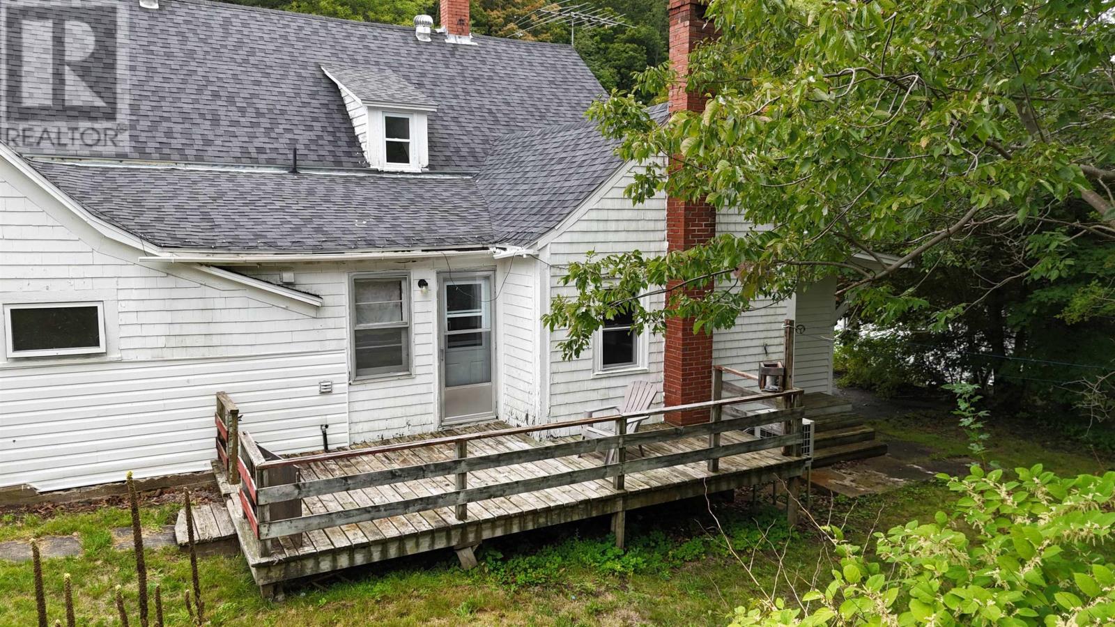 1361 River Road Property Photo 12