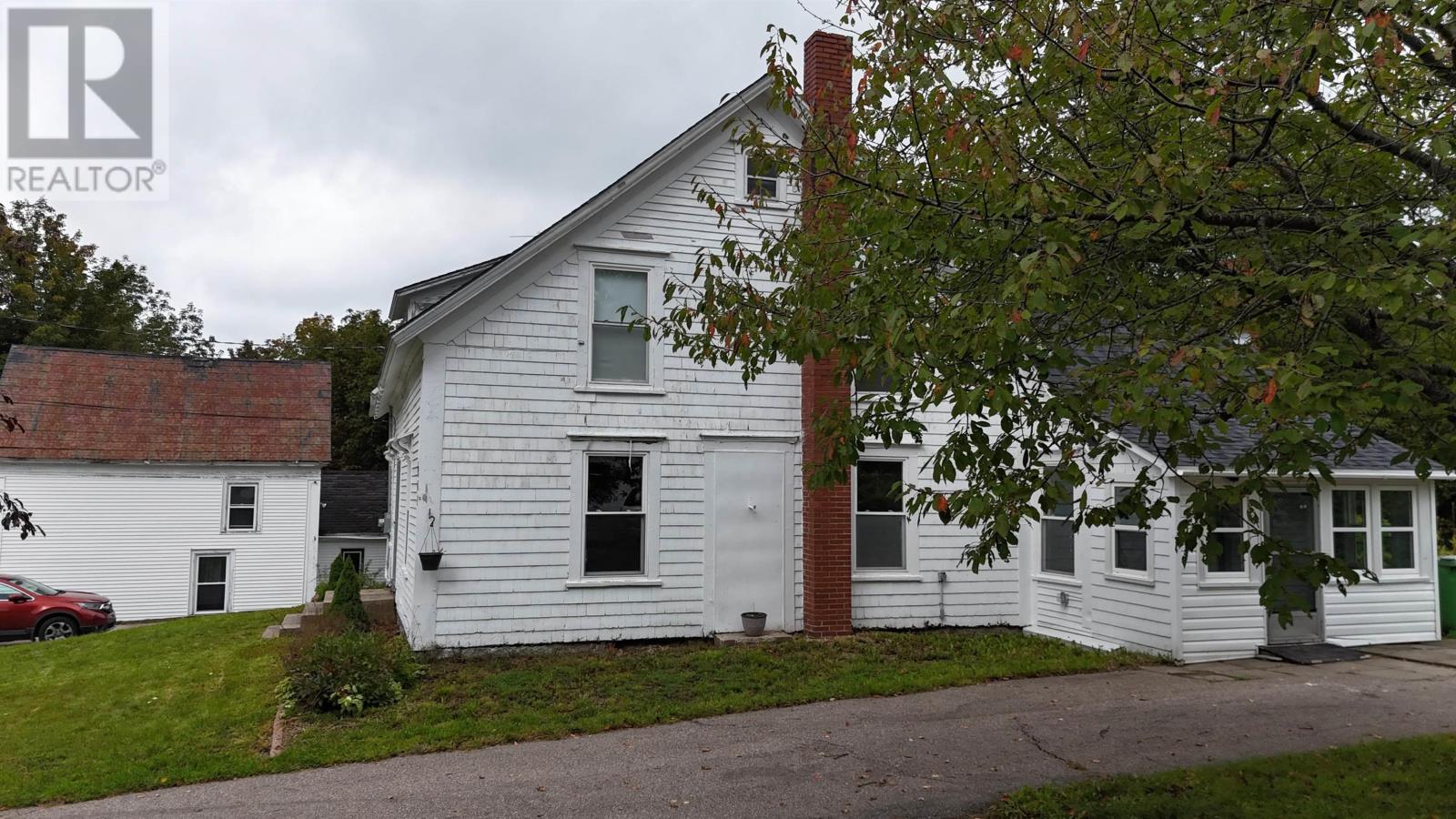 1361 River Road Property Photo 13