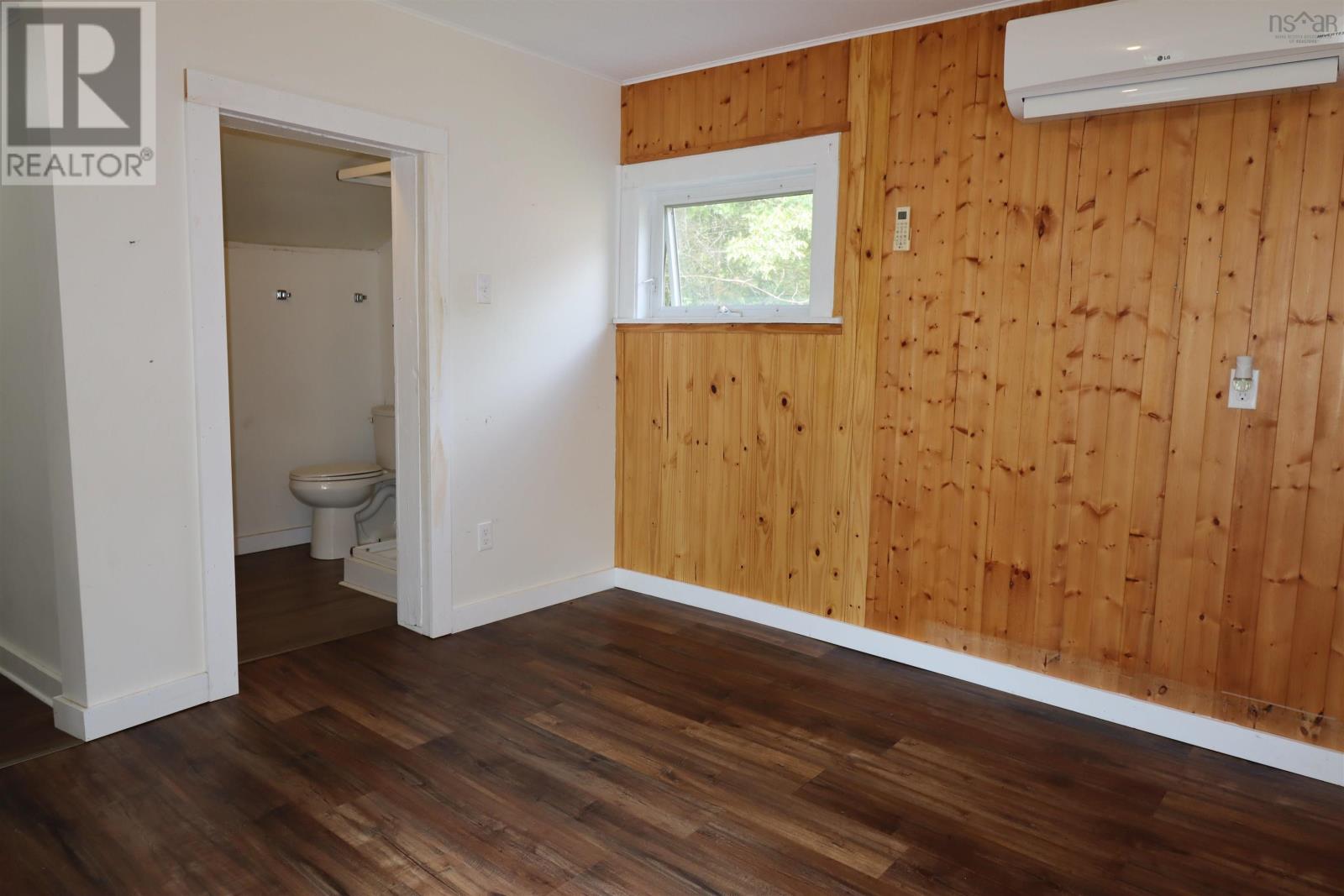 1361 River Road Property Photo 14