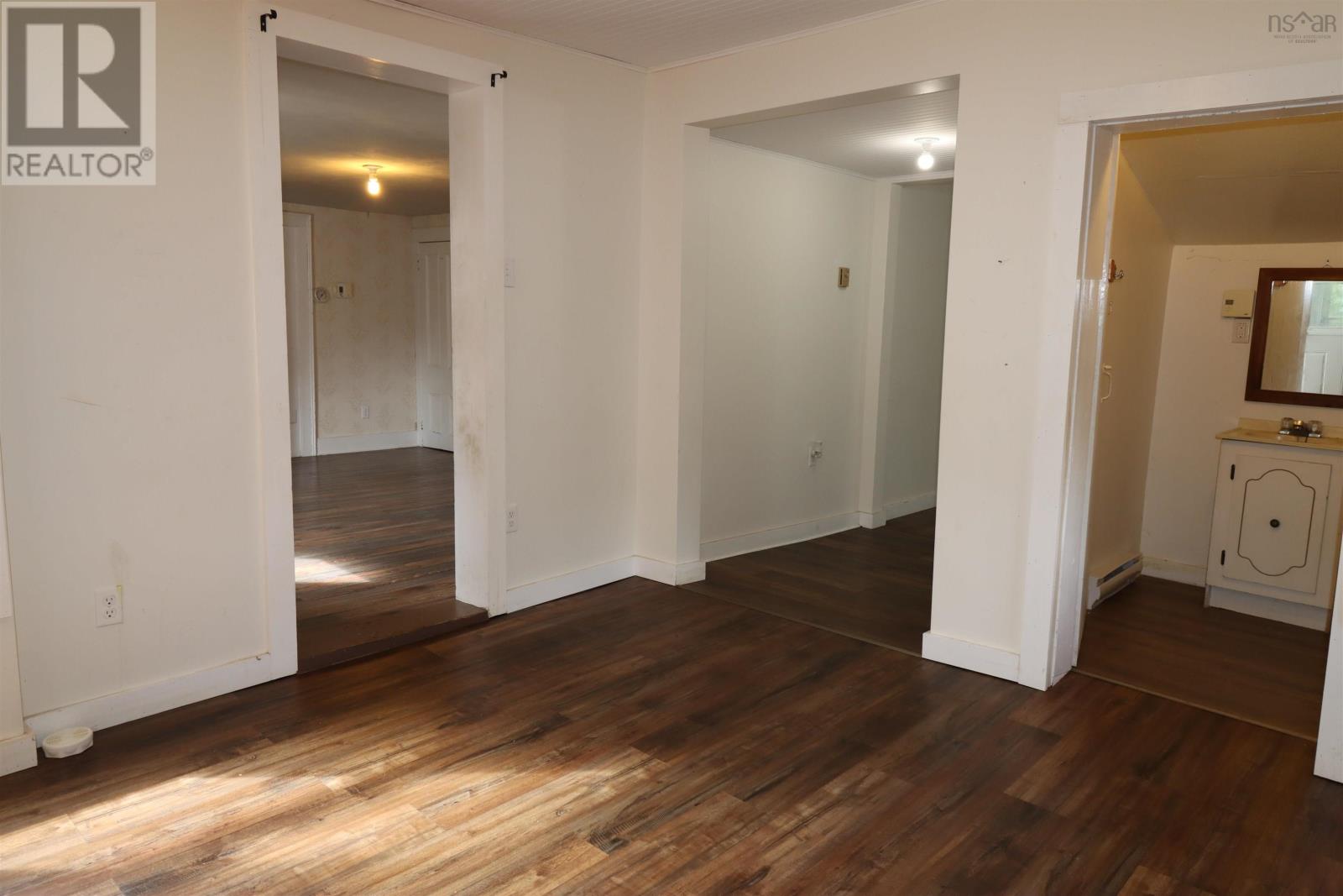1361 River Road Property Photo 15
