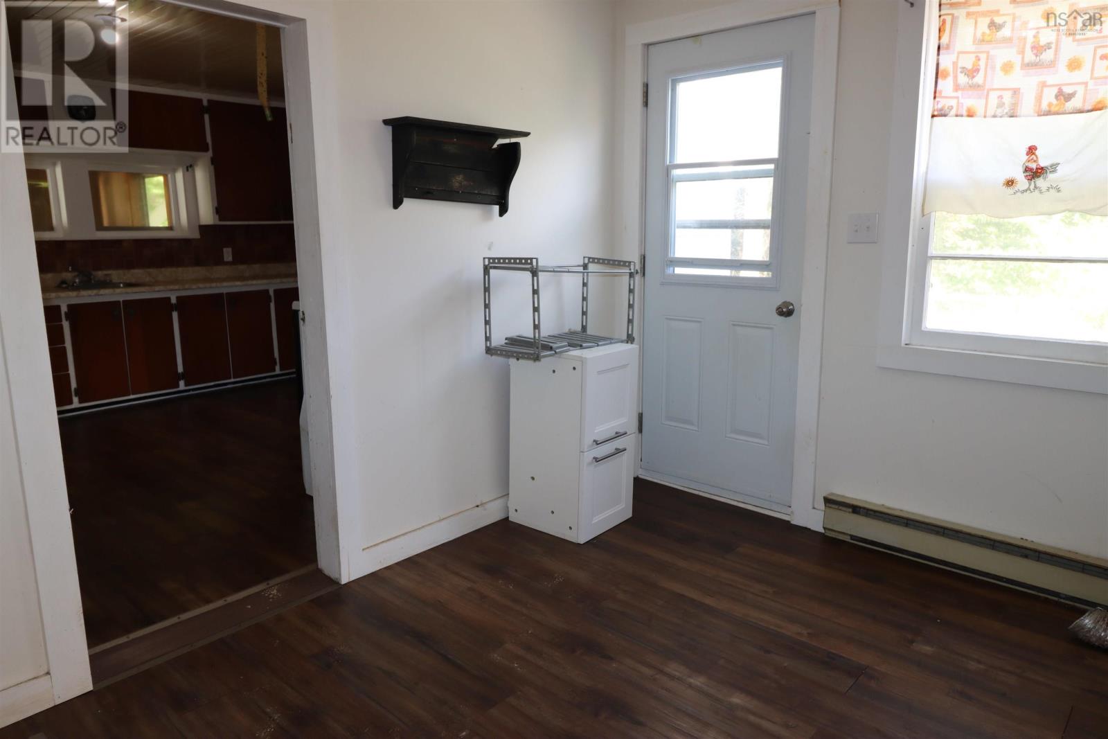 1361 River Road Property Photo 33