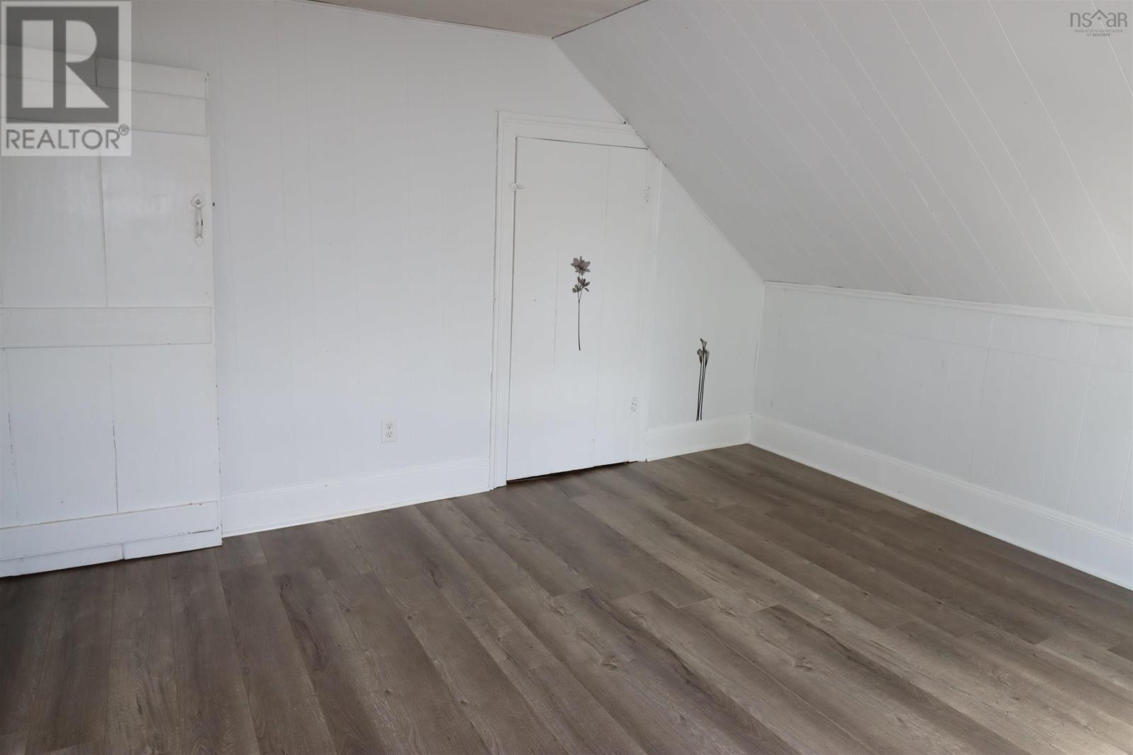 1361 River Road Property Photo 38