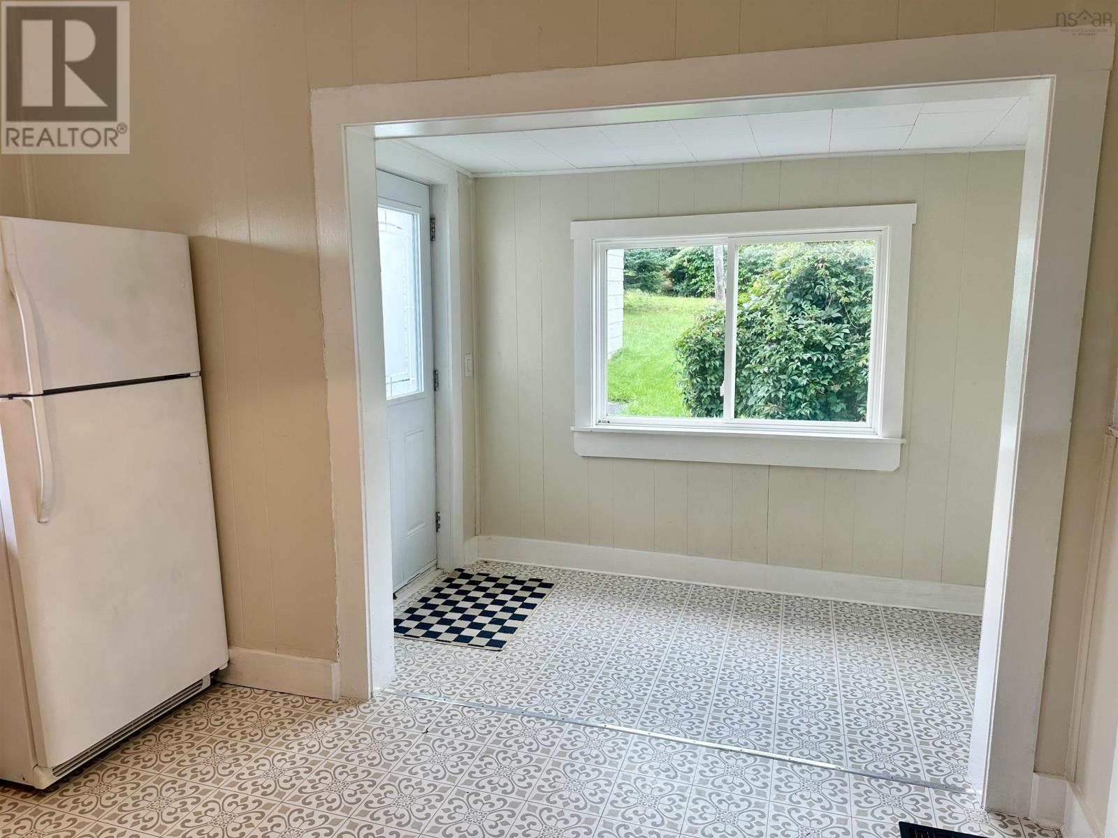 445 Murray Street Property Photo 5