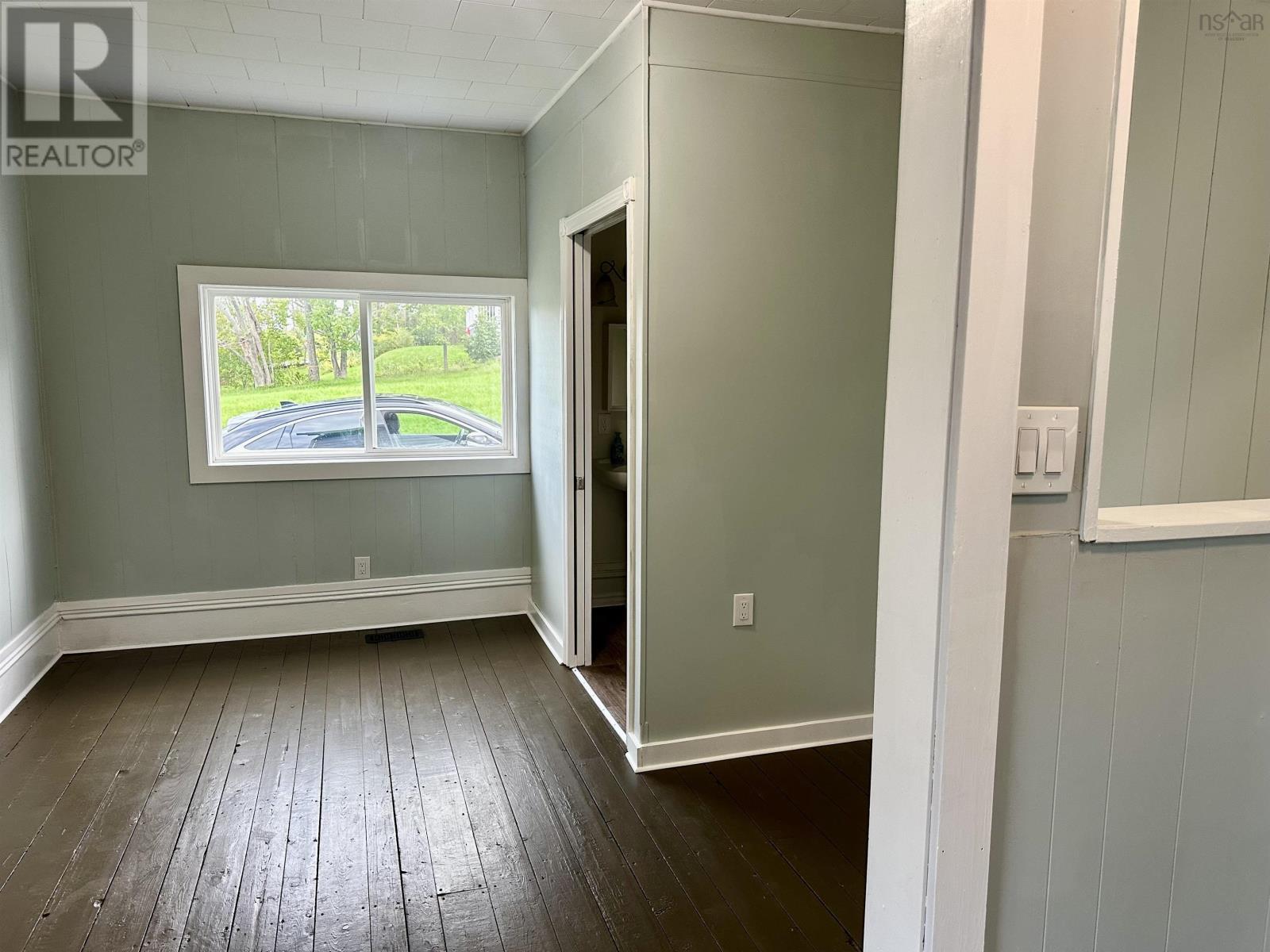 445 Murray Street Property Photo 13