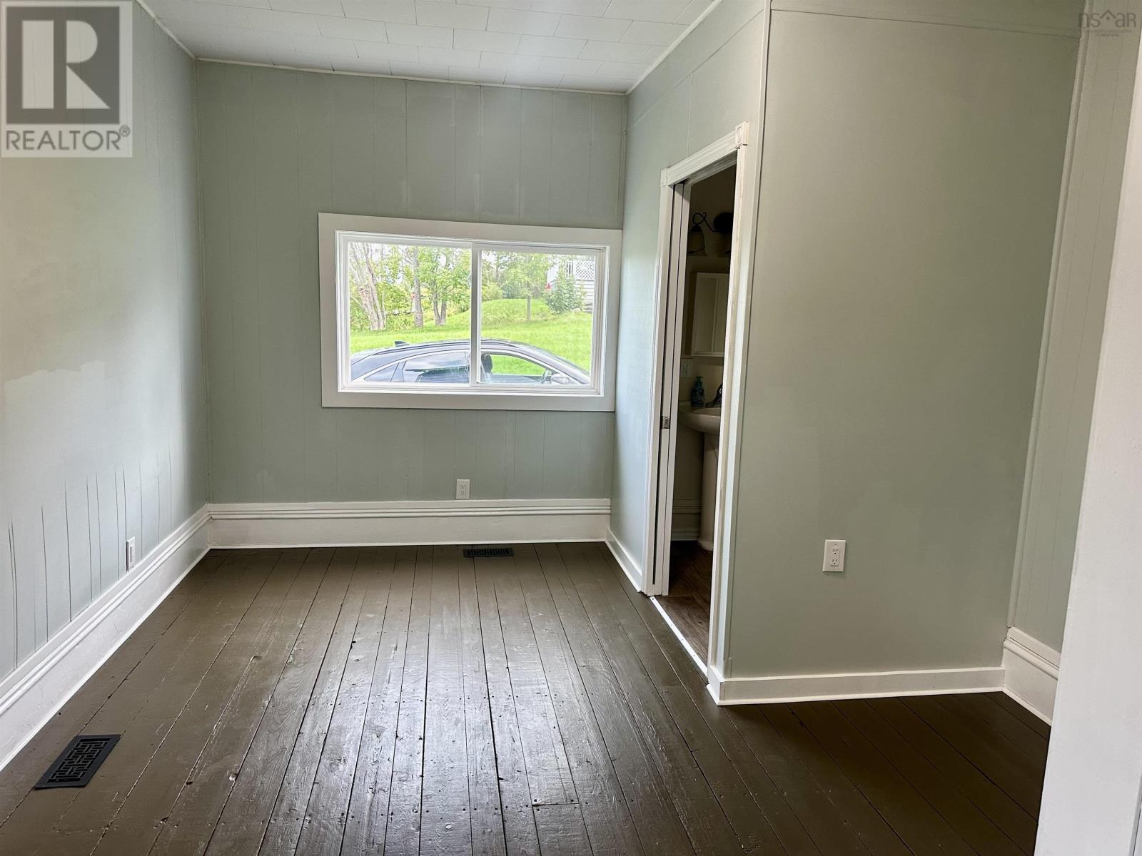 445 Murray Street Property Photo 14