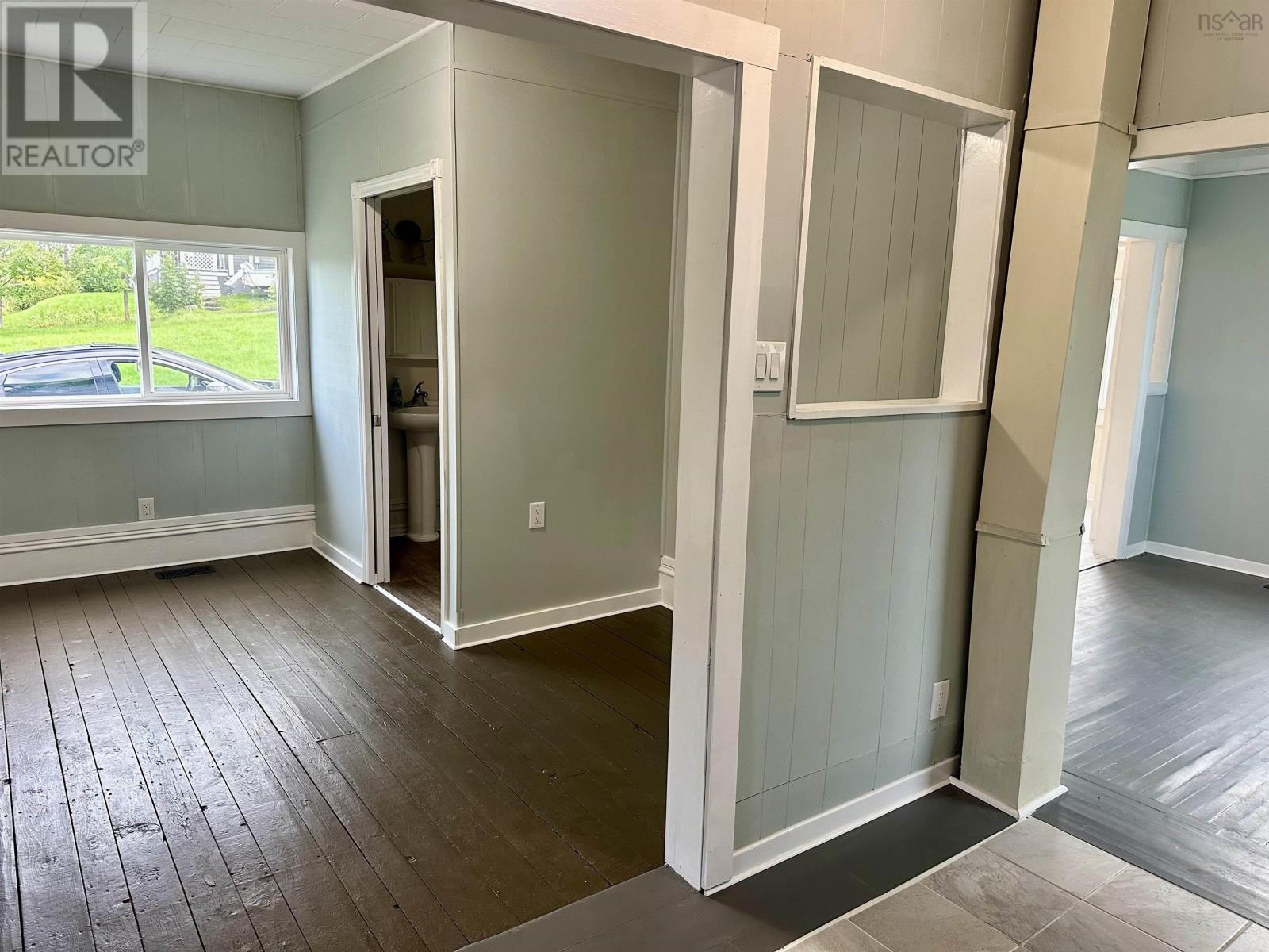 445 Murray Street Property Photo 15