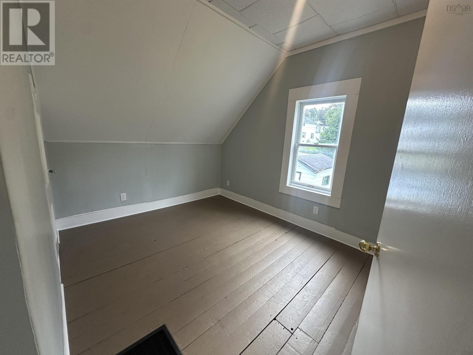 445 Murray Street Property Photo 23