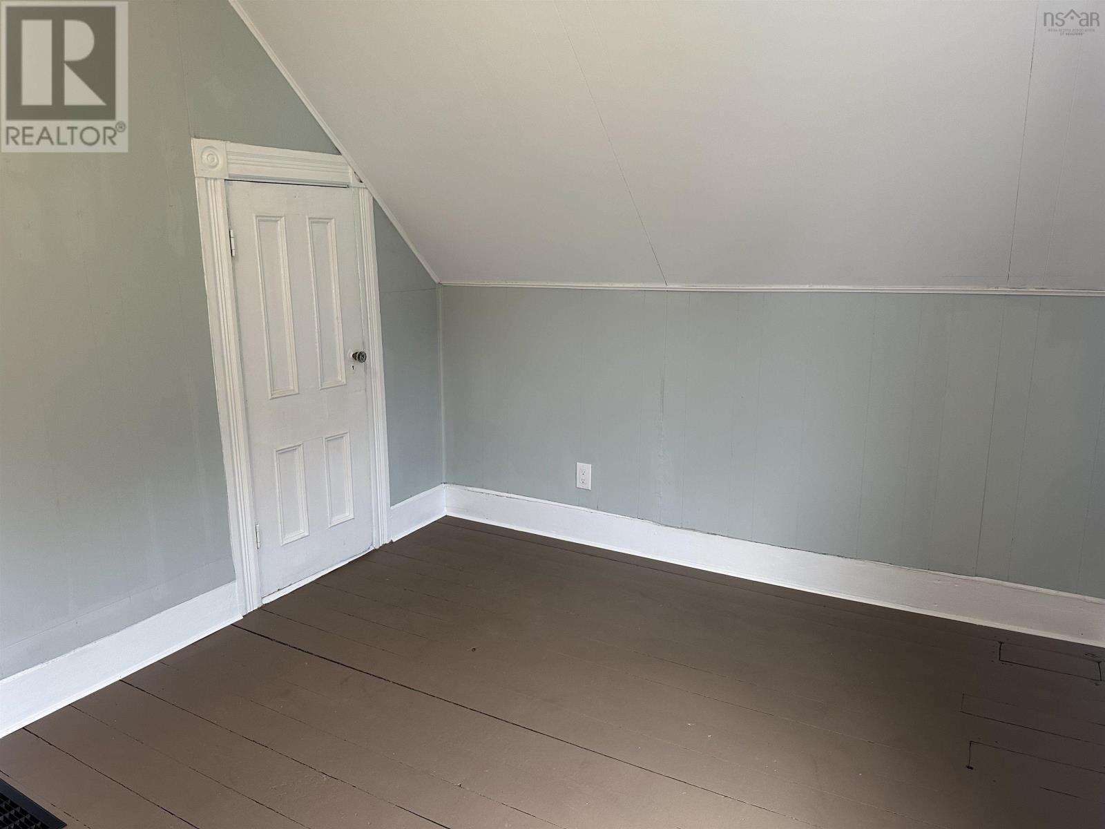 445 Murray Street Property Photo 24