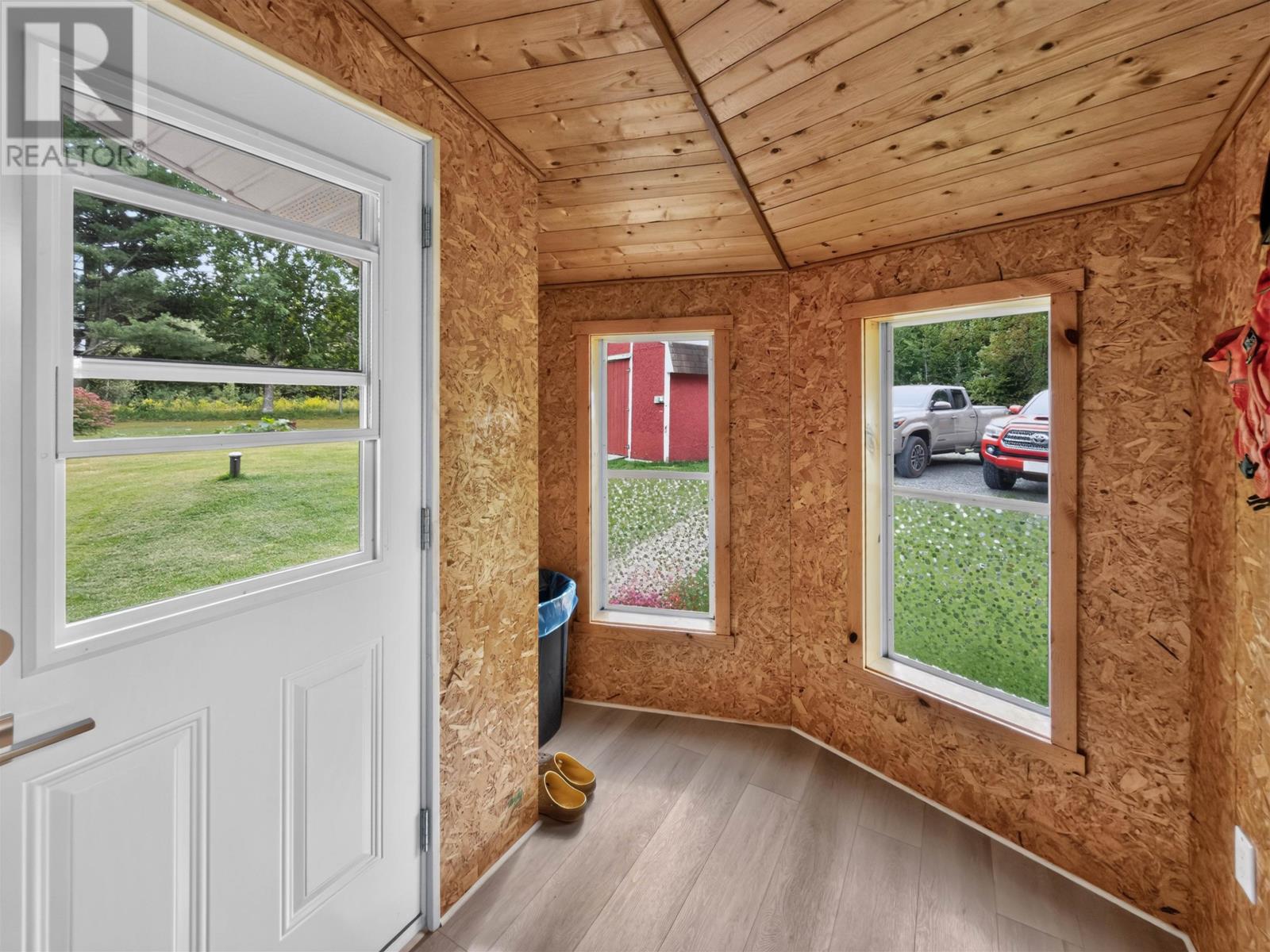 1323 Brooklyn Road Property Photo 12